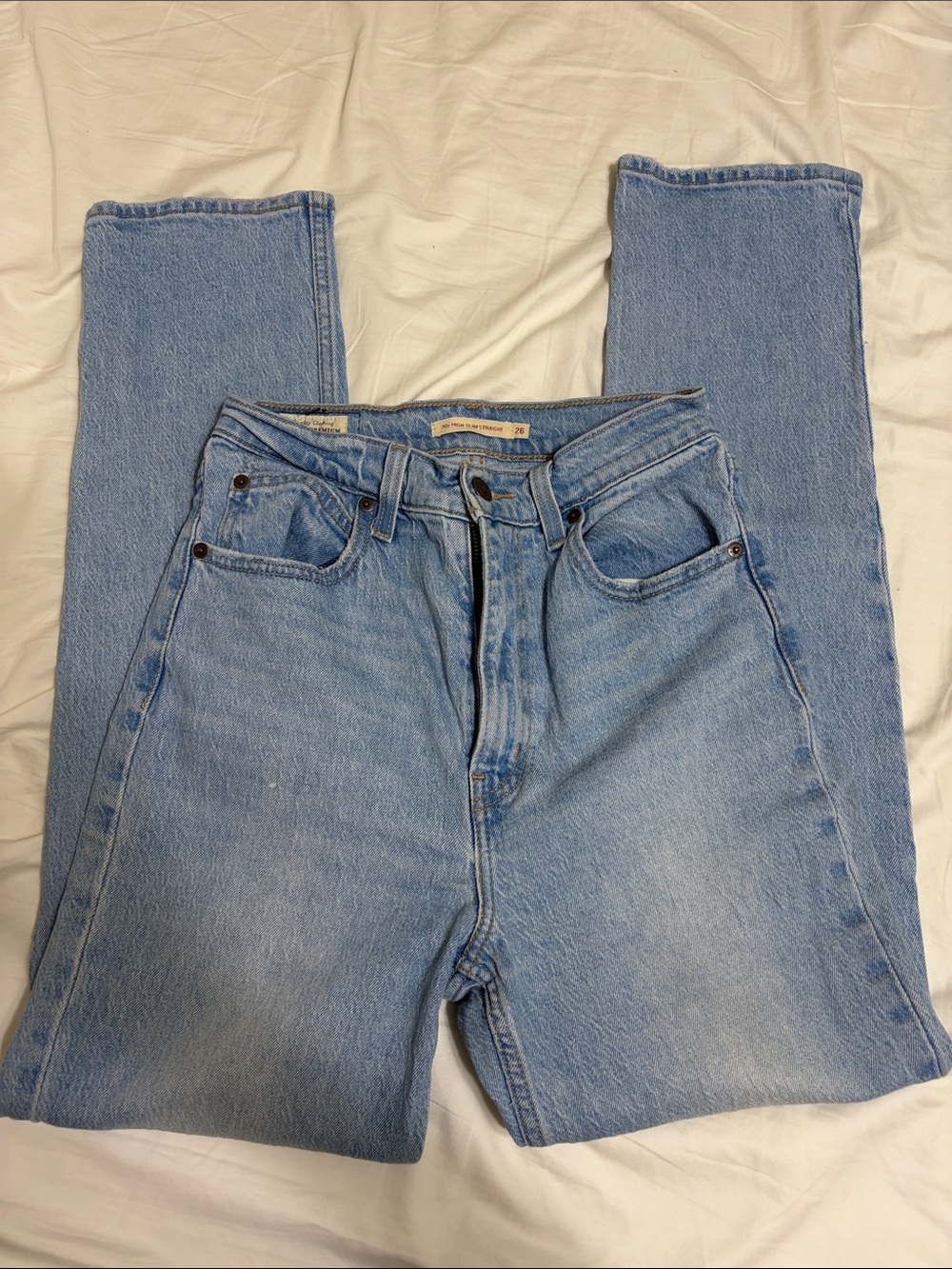 Levi’s Light-wash Women’s High-rise Slim Straight Jeans Size 26/Small